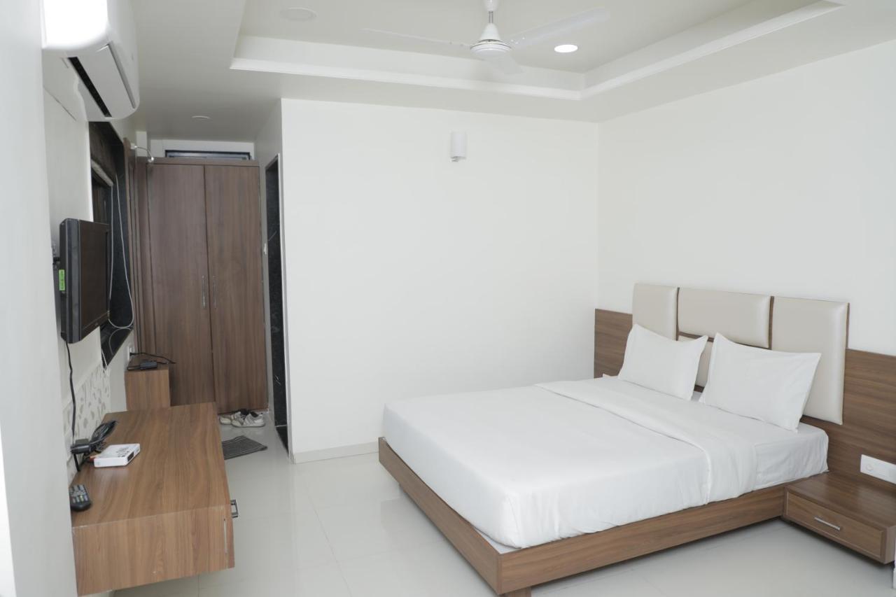 Hotel Lotus Chandrapur Εξωτερικό φωτογραφία