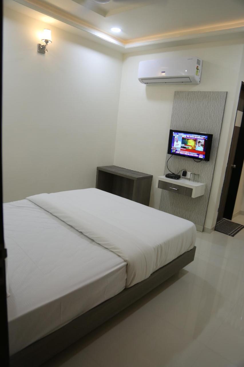 Hotel Lotus Chandrapur Εξωτερικό φωτογραφία