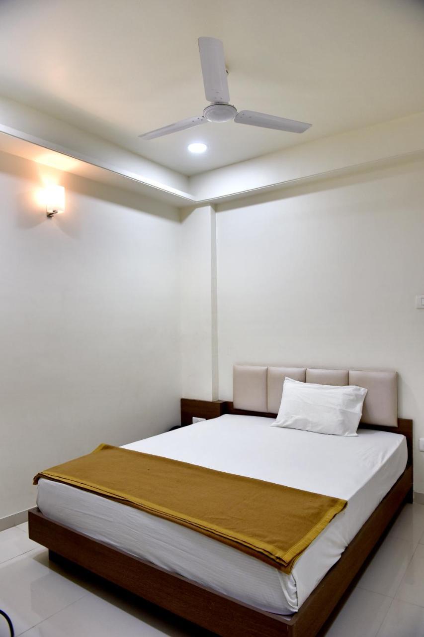 Hotel Lotus Chandrapur Εξωτερικό φωτογραφία