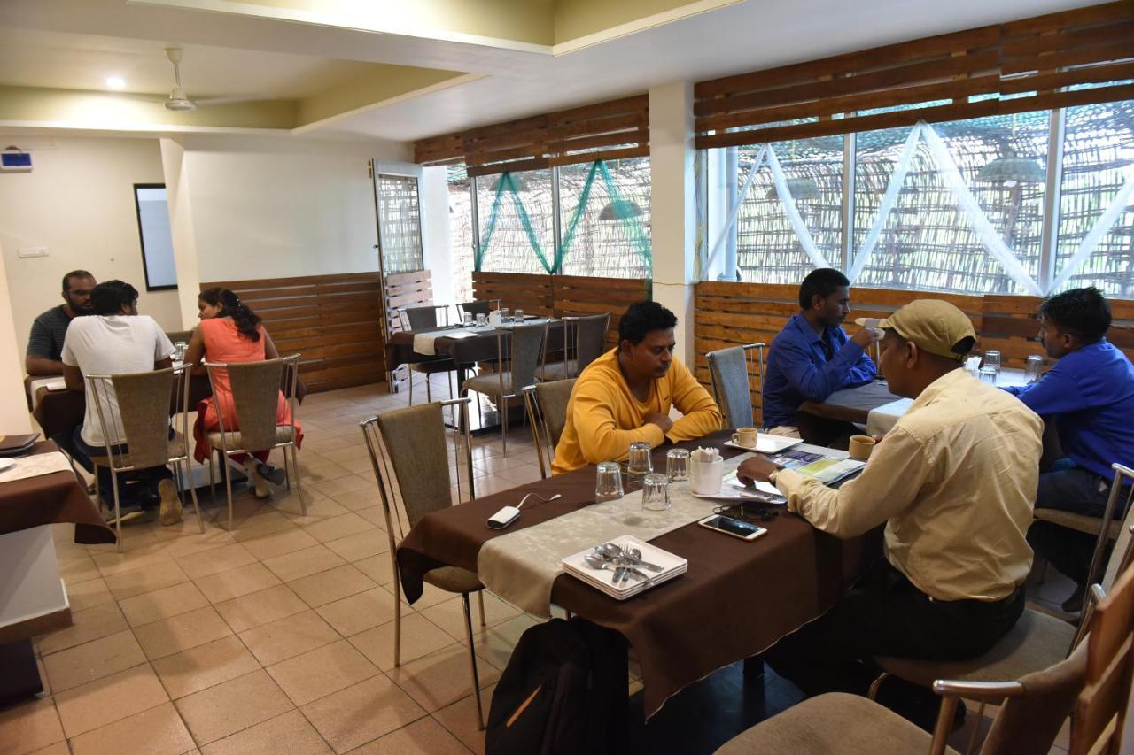Hotel Lotus Chandrapur Εξωτερικό φωτογραφία